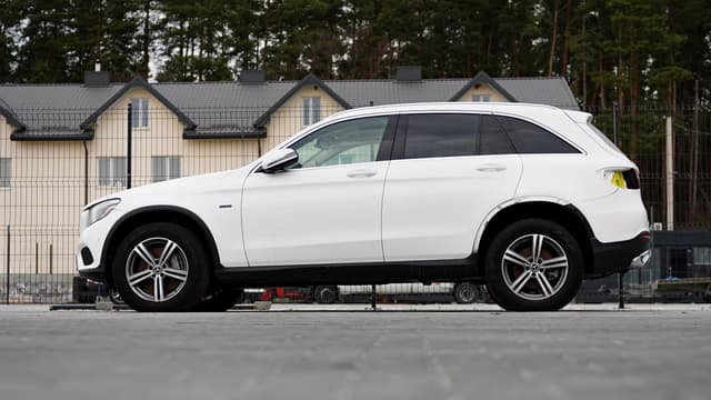 MERCEDES-BENZ GLC 350E 2019 - 2