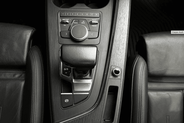 AUDI A4 PREMIUM PLUS 2018 - 13
