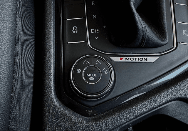 VOLKSWAGEN TIGUAN SEL PREMIUM 2018 - 19