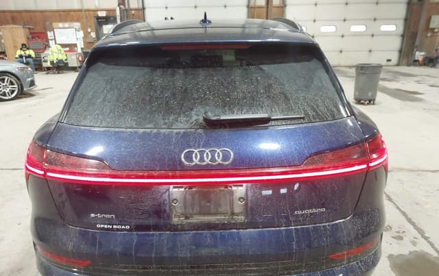 AUDI E-TRON PREMIUM PLUS 2021 - 8