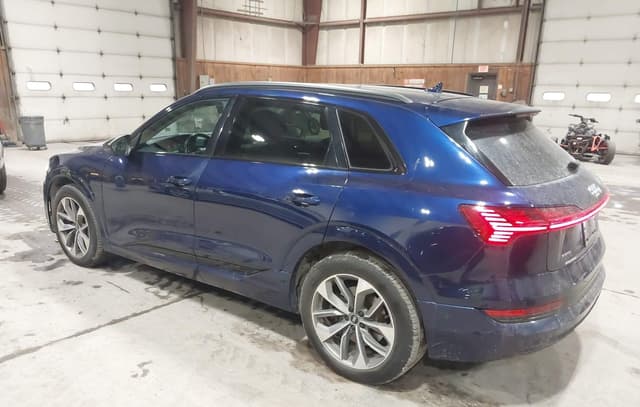AUDI E-TRON PREMIUM PLUS 2021 - 4